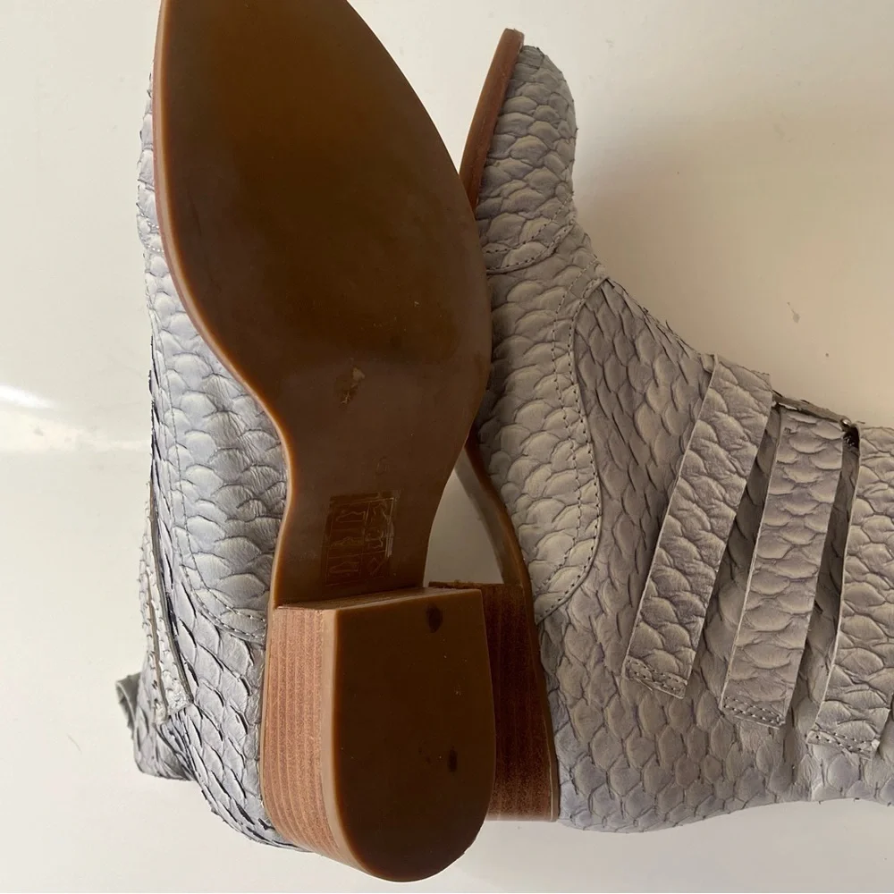 JEFFREY CAMPBELL leather snake skin‎ booties size 6